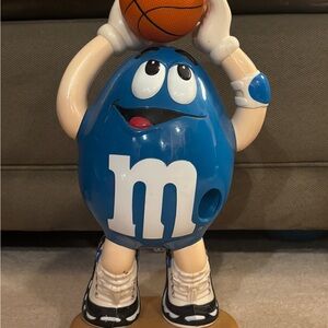 M&M'S Blue Character Basketball Decor